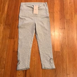 Capri fitted exercise pants
